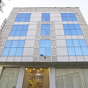 **** Hotel D'capitol - Delhi Airport India