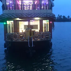 Rosey Houseboats 5*, Alappuzha India